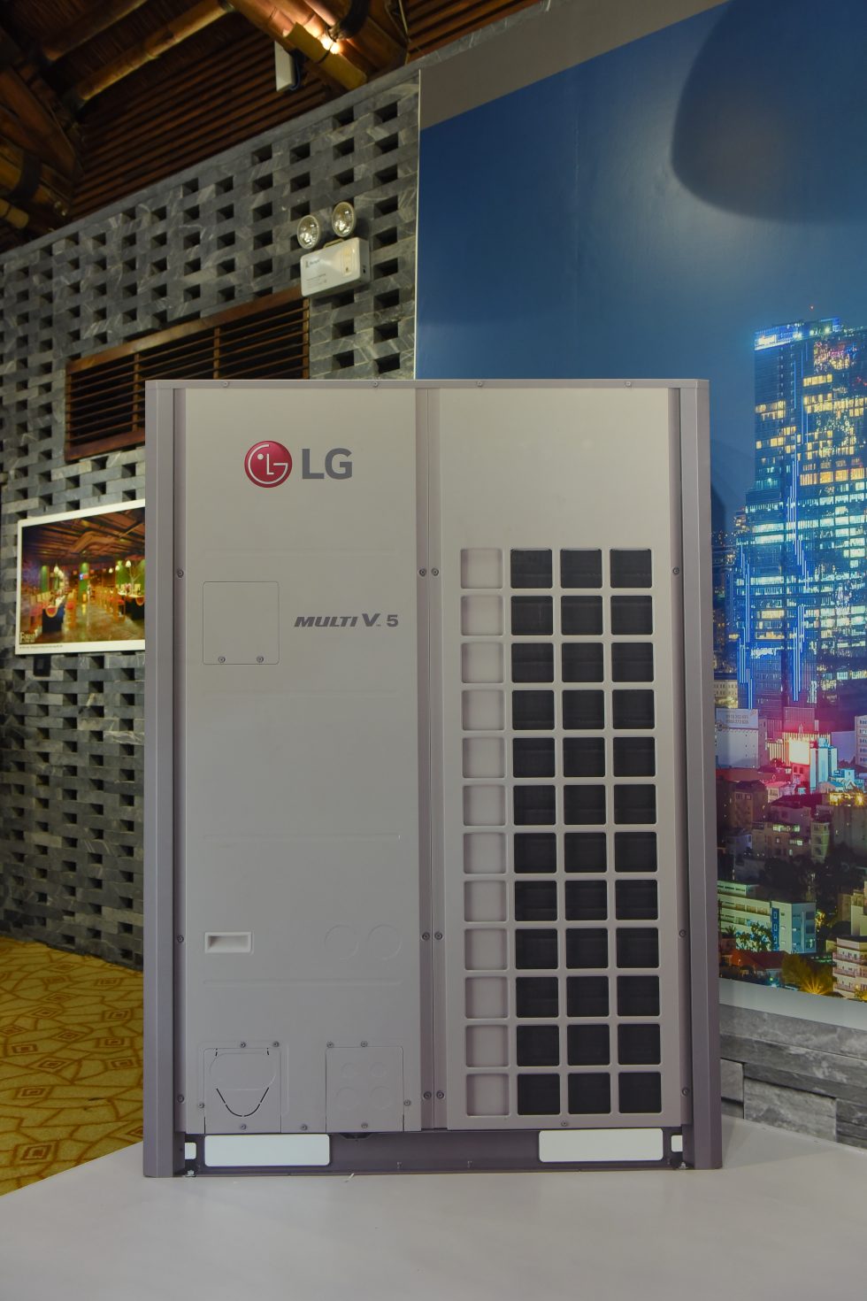 LG đã giới thiệu Hệ thống Điều hòa trung tâm Multi V. MULTI V5