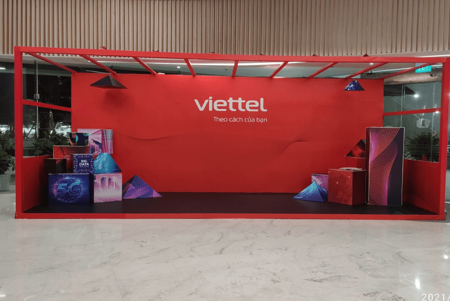 Gian check-in của Viettel do đội ngũ Golden Star thi công